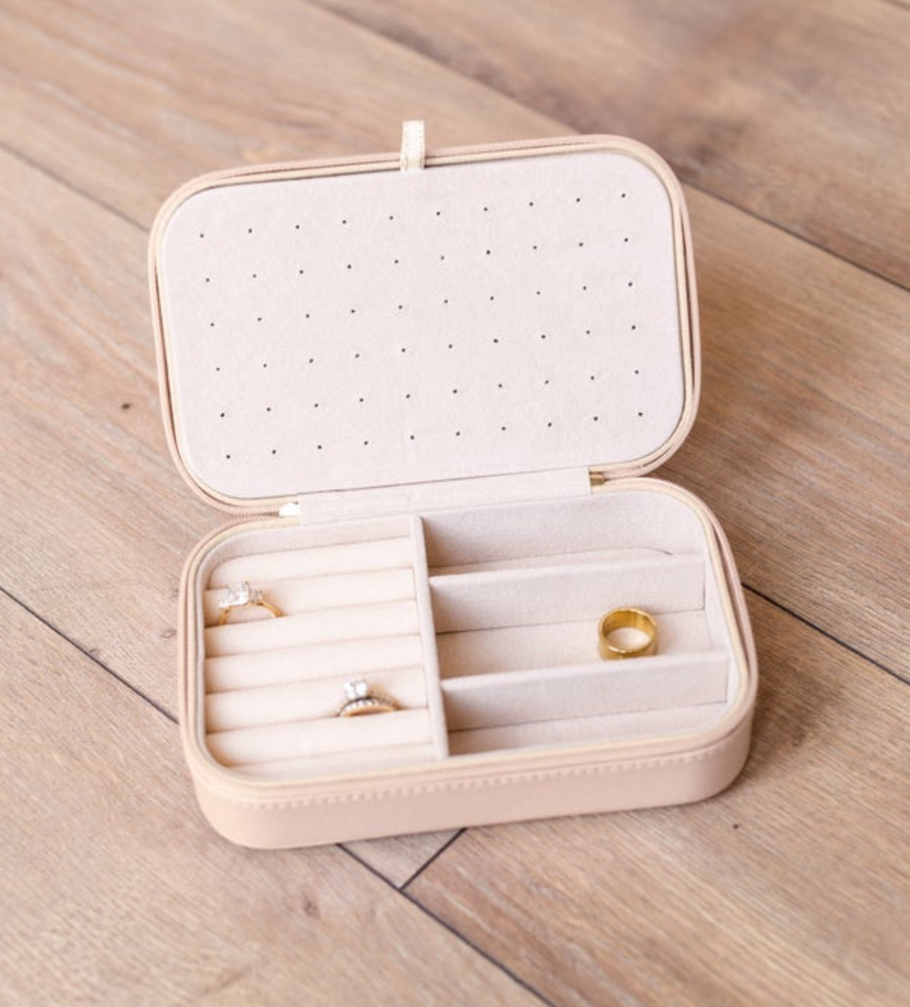 Beige Jewelry Case